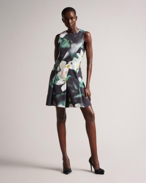 Sukienka Damskie Ted Baker Printed Neoprene Skater Czarne Polska | PL-GUSDL4391