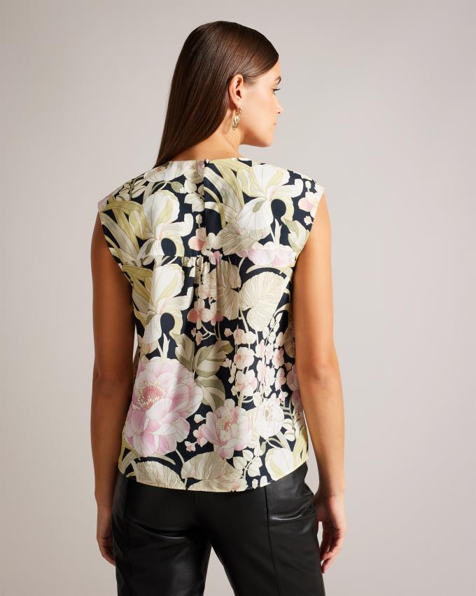 Najfatalniejszy Damskie Ted Baker Floral Boxy Fit With Gathered Neckline Czarne Polska | PL-GBECV2783